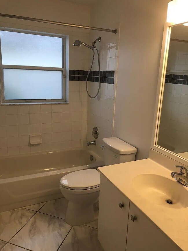 Building Photo - 22875 Barrister Dr
