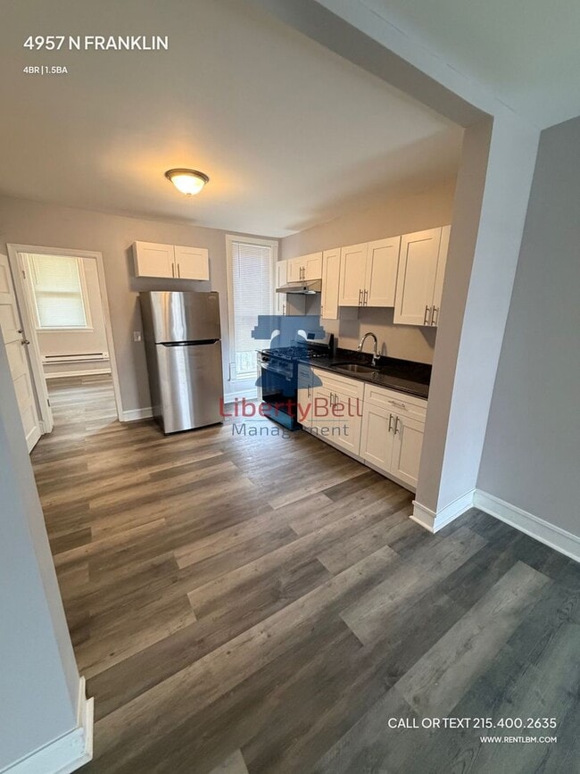 Building Photo - 4957 N Franklin St