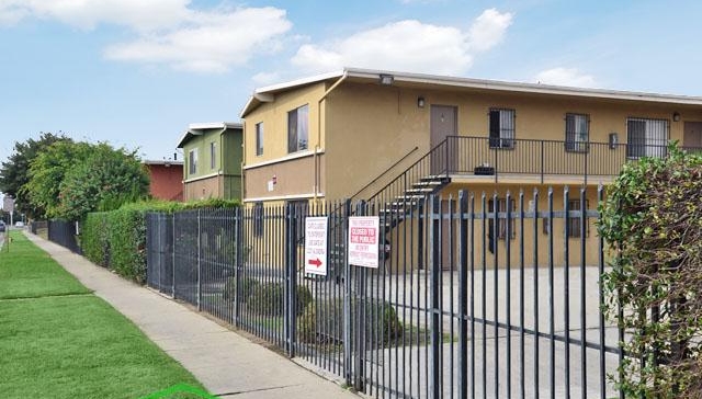 Building Photo - Santa Fe Apartments