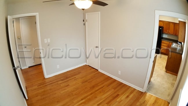 Building Photo - 1108 Crestview Dr SE