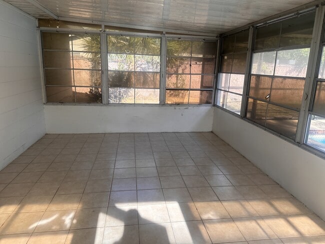 Building Photo - 14491 SW 41st Avenue Rd