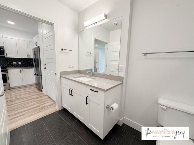 Building Photo - Bright & Modern 1BD/1BA Apartment!