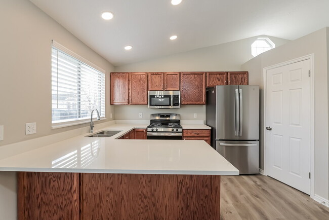 Building Photo - 5564 Lopalena Cir