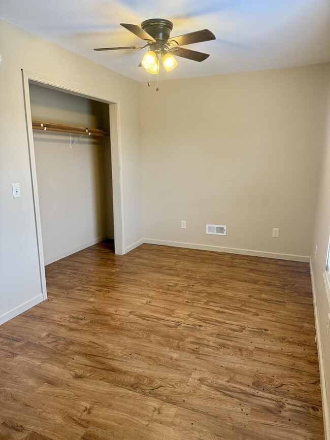 Building Photo - 3521 Mint Rd