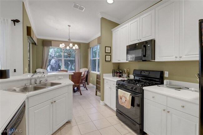 Building Photo - 1664 Tarpon Bay Dr S
