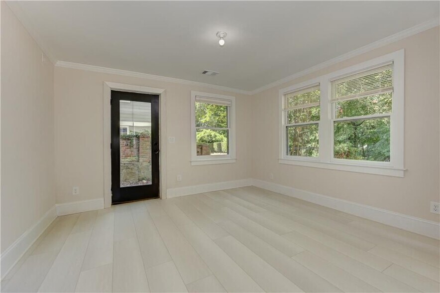 Building Photo - 83 26th St NW