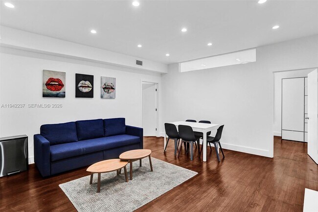 Building Photo - 1656 Polk St