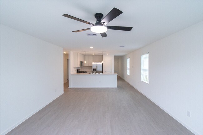 Building Photo - 31432 Moore Rd