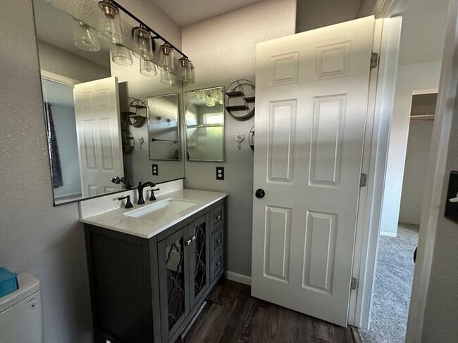 Building Photo - 17597 Grand Valley Ct