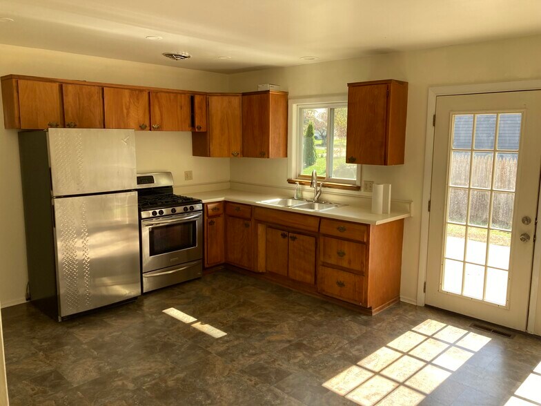 Building Photo - 43 Eagan Blvd