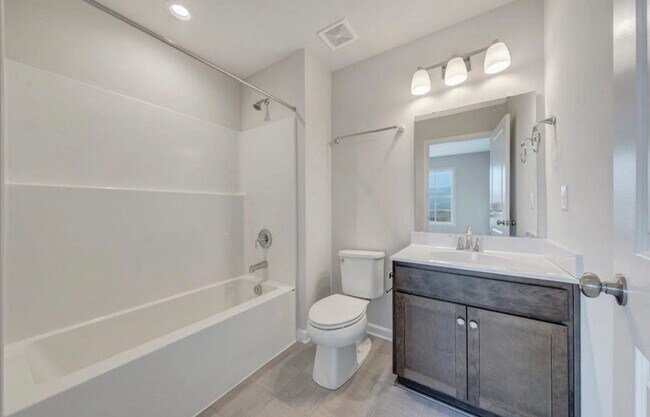 Building Photo - Brand New Townhouse Available for Rent