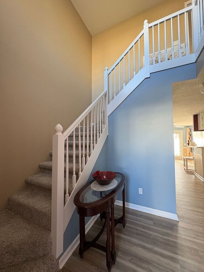 Building Photo - Wakefield Subdivision - Fully Furnished TDY Unit!