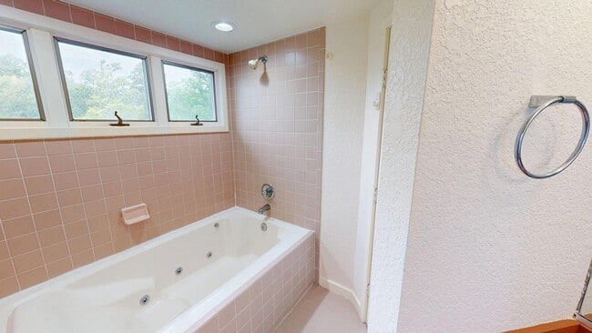 Building Photo - 146 Baycliff Trail