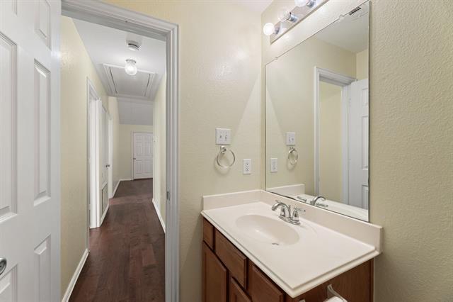 Building Photo - 10528 Cochron Dr