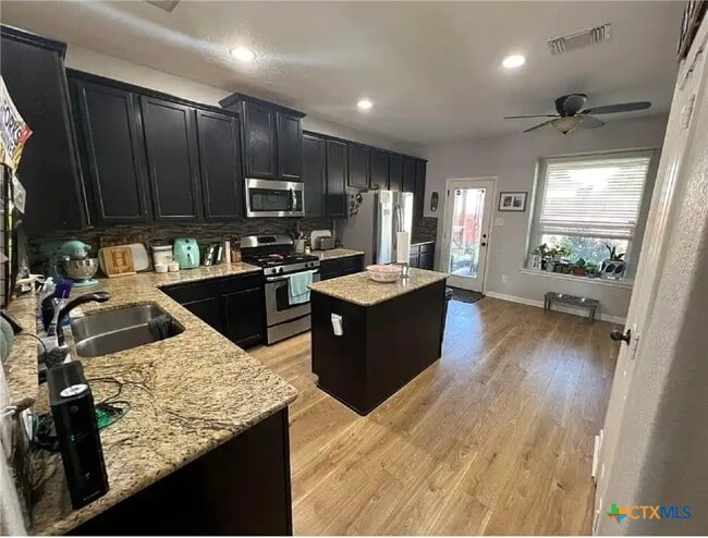 Building Photo - 248 Oak Creek Way