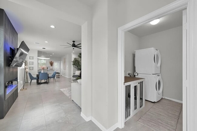 Building Photo - 40558 Berylline Ln.