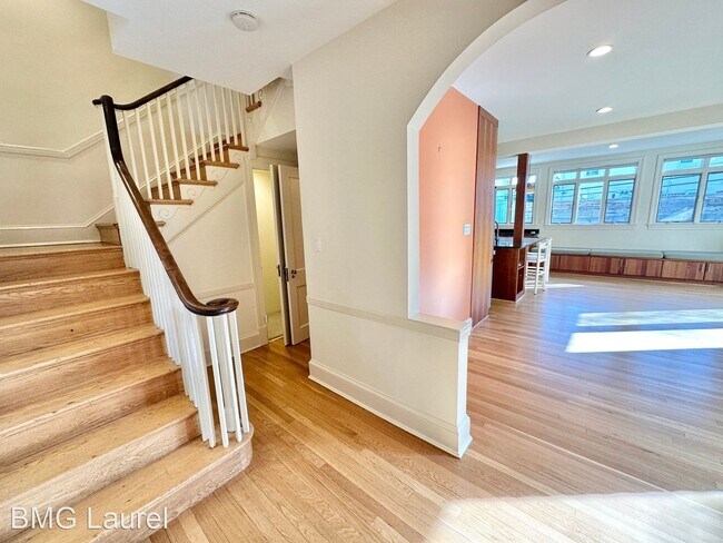 Building Photo - 4 br, 3.5 bath House - 2910 Cortland Pl NW