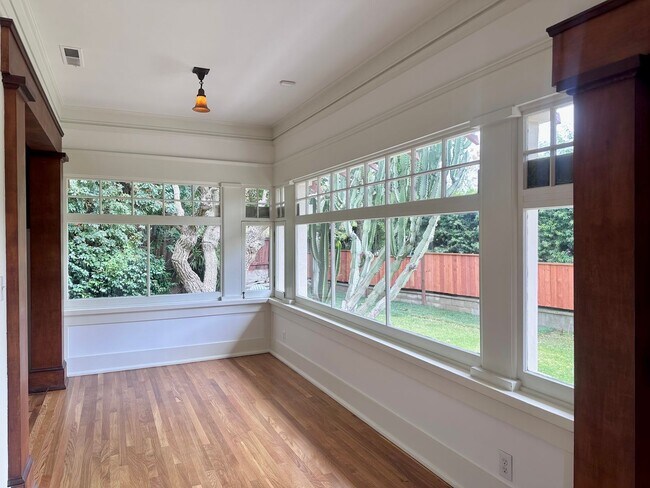 Building Photo - Meticulously Restored 1920s Craftsman on a Private, Hedged Lot | Pet Friendly!