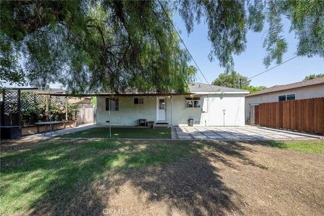 Building Photo - 13616 Hermes St