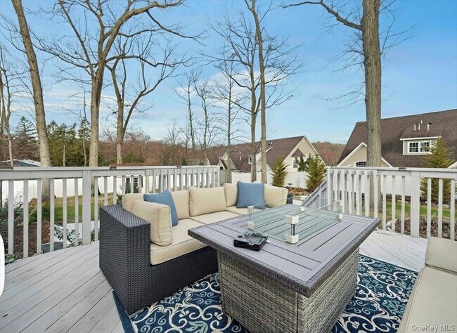 Building Photo - 5 Indian Dr