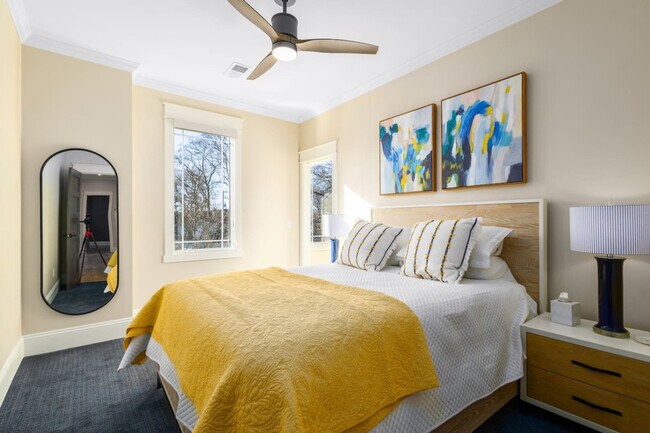 Building Photo - 1112 N St Peter St