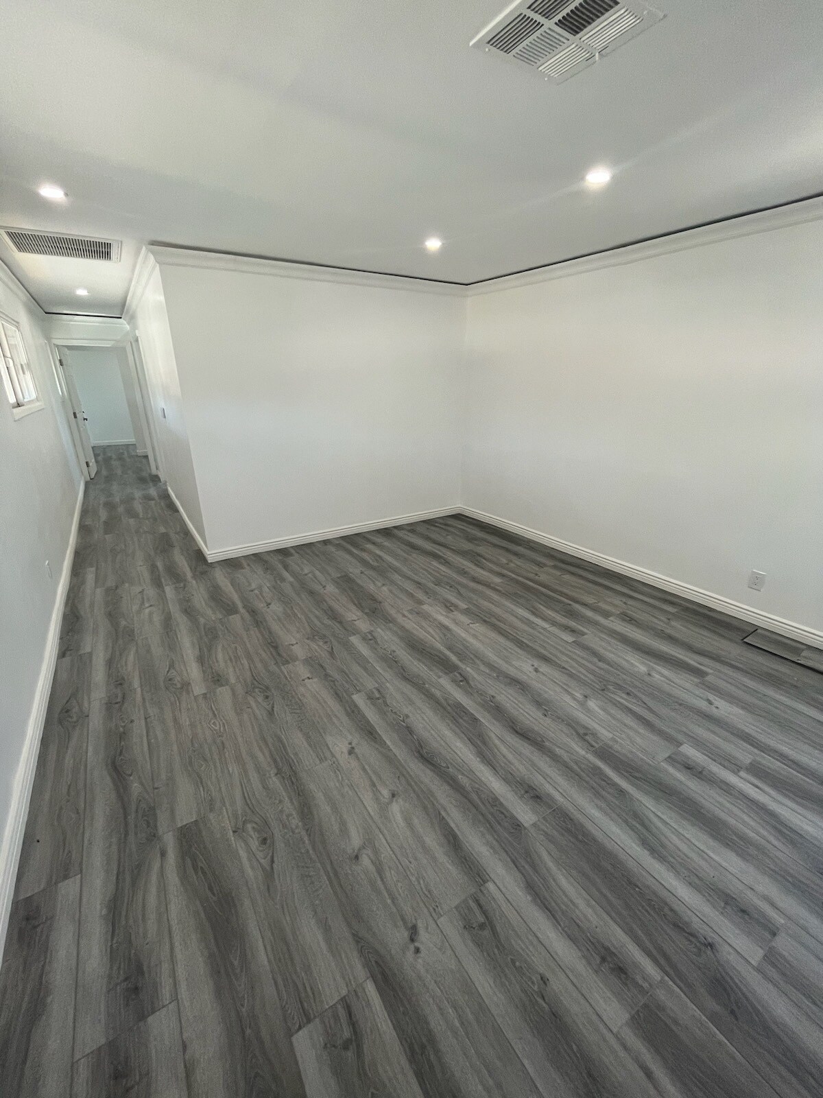 Building Photo - 11685 Magnolia Blvd