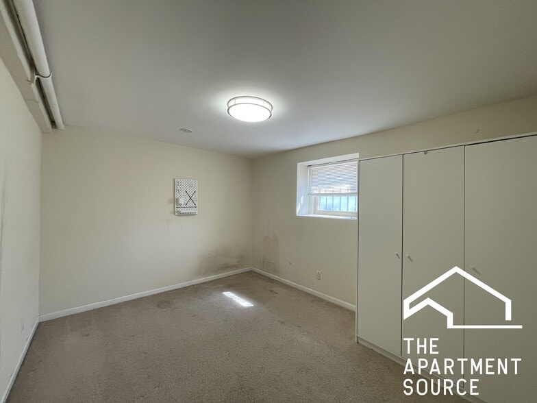 Building Photo - 2501 N Kimball Ave