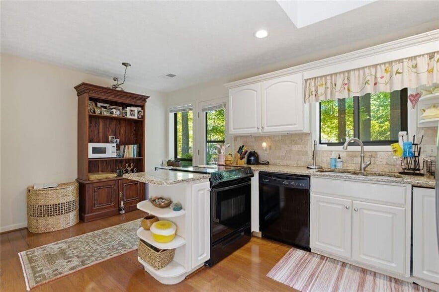 Building Photo - 505 Summerhill Pl