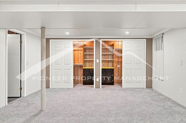 Building Photo - 2598 S Vaughn Way