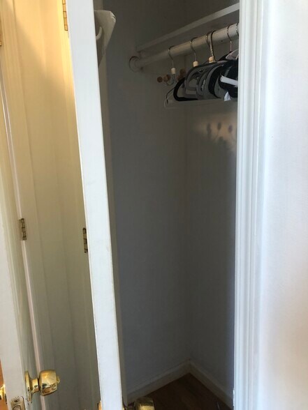 Building Photo - 659 Gramatan Ave