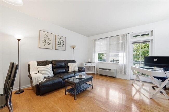 Building Photo - 4 Constellation Pl