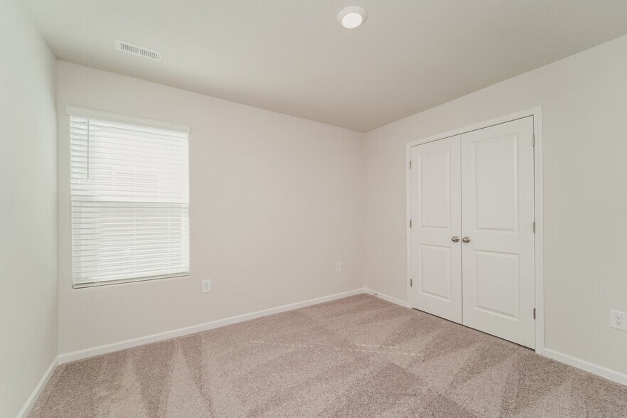 Building Photo - 6405 Lowe Ln