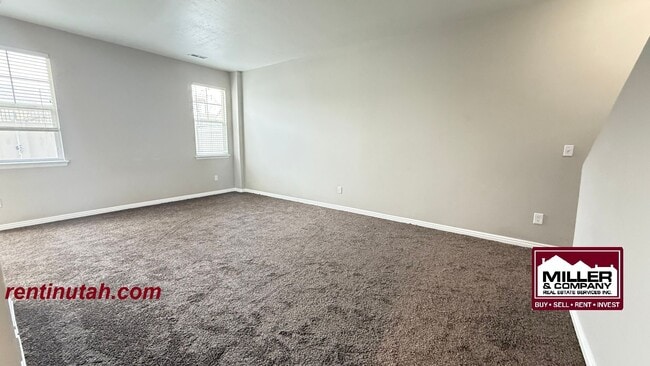 Building Photo - Beautifully updated townhouse in Riverton!