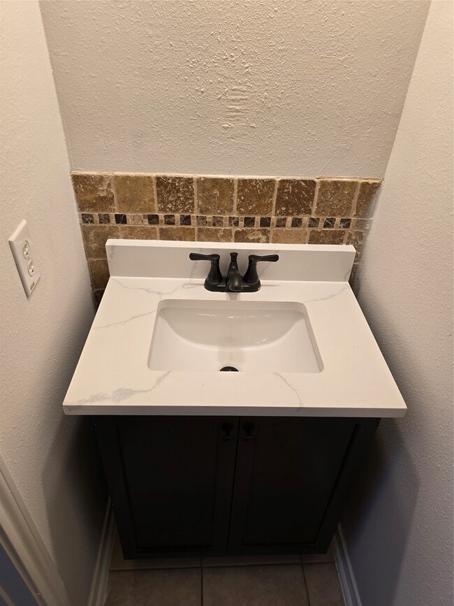 Building Photo - 17515 Bering Bridge Ln