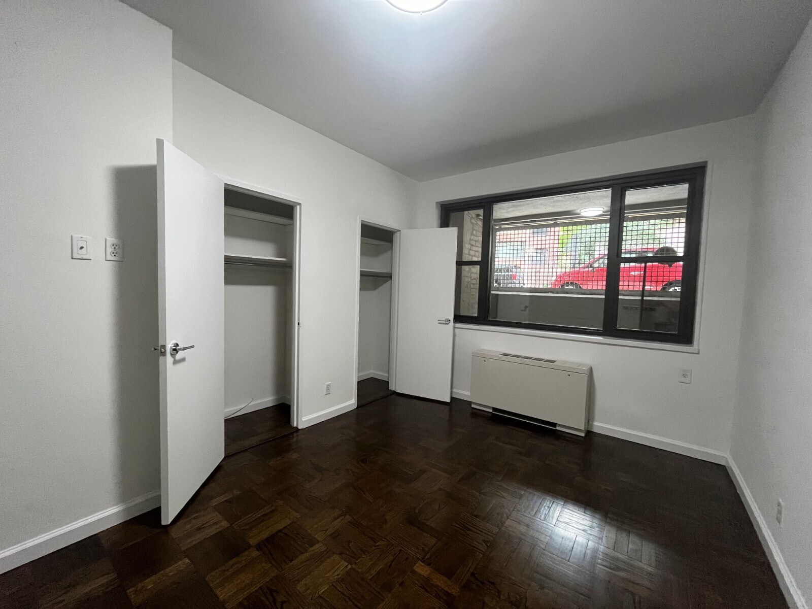 Building Photo - 405 E 56th St