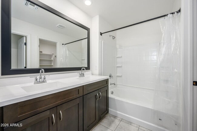 Building Photo - 25854 W Valley View Dr