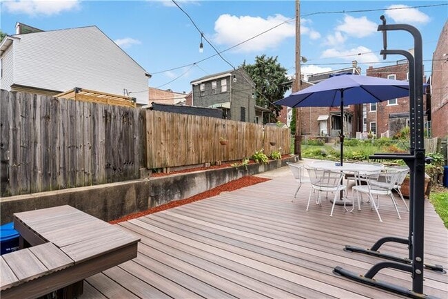 Building Photo - 254 38th St
