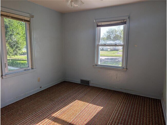 Building Photo - 1049 Gorman Ave