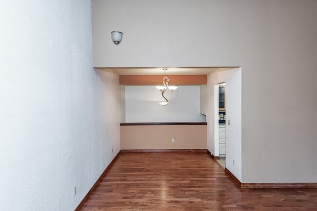 Building Photo - 1004 Potlatch Cir