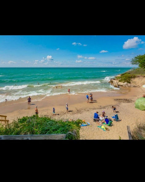 Building Photo - 5340 Notre Dame Ave