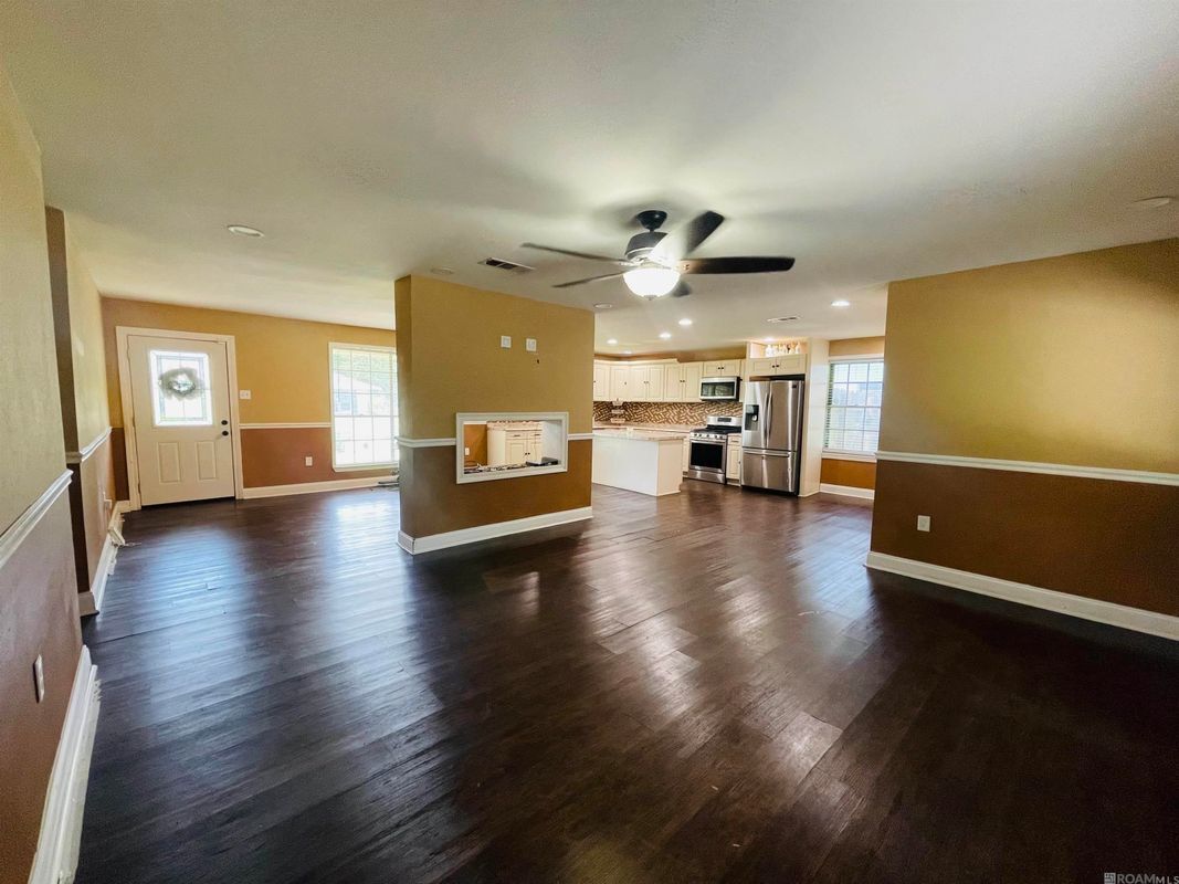 Building Photo - 4036 Ridgemont Dr
