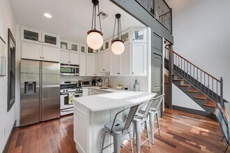 Building Photo - 245 Ogden Ave.