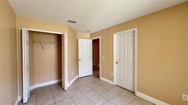 Building Photo - 1213 Cedarwood Way