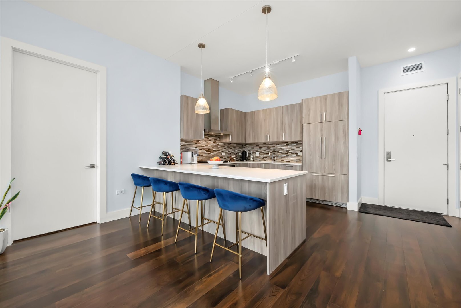 Building Photo - 367 W Locust St