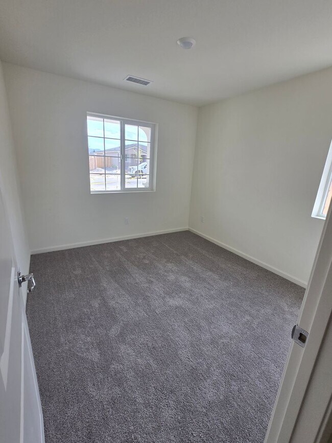 Building Photo - New home ready to rent in Dayton, $2350 per month