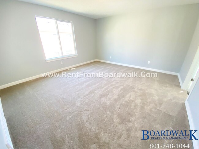 Building Photo - Single Family Home In Beautiful Community!