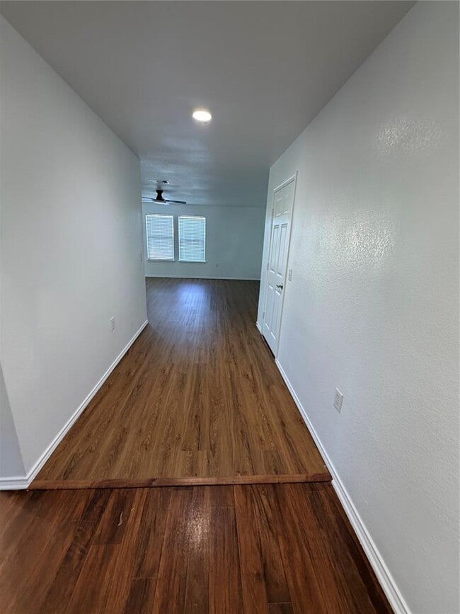 Building Photo - 13412 Guarnere Dr