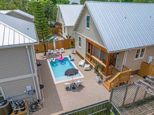 Building Photo - 28 W Castillo Dr