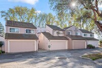 Building Photo - 2666 Kentworth Way