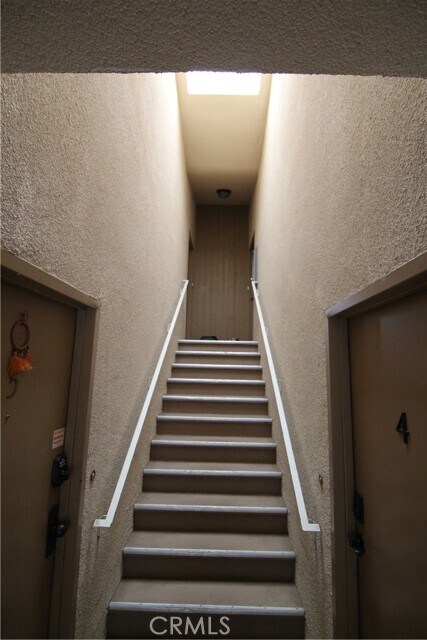 Building Photo - 4637 Park Dr